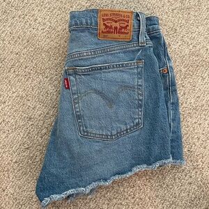 Levi’s shorts